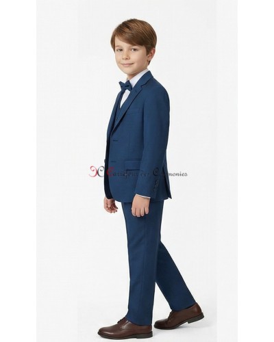 costume bleu marine clair