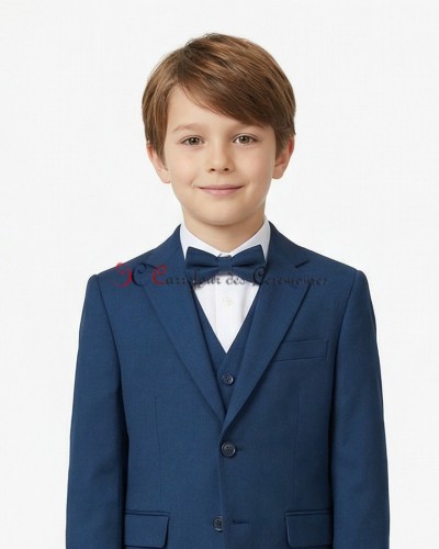 costume bleu marine clair