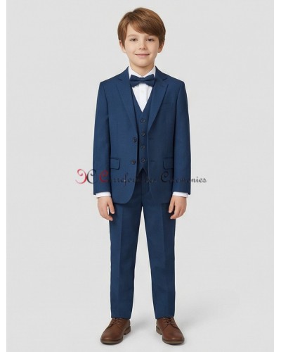 costume bleu marine clair