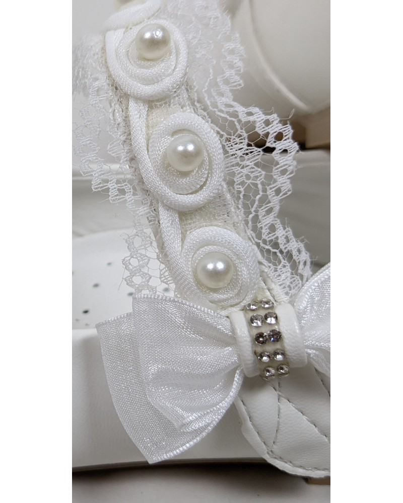 Chaussures Écru Décorées pour Enfants Lanière de Perles - Main Image